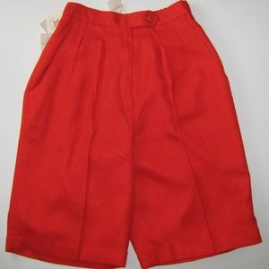 Leyla Mitra Walking Short Bermuda High Waist 8 RED